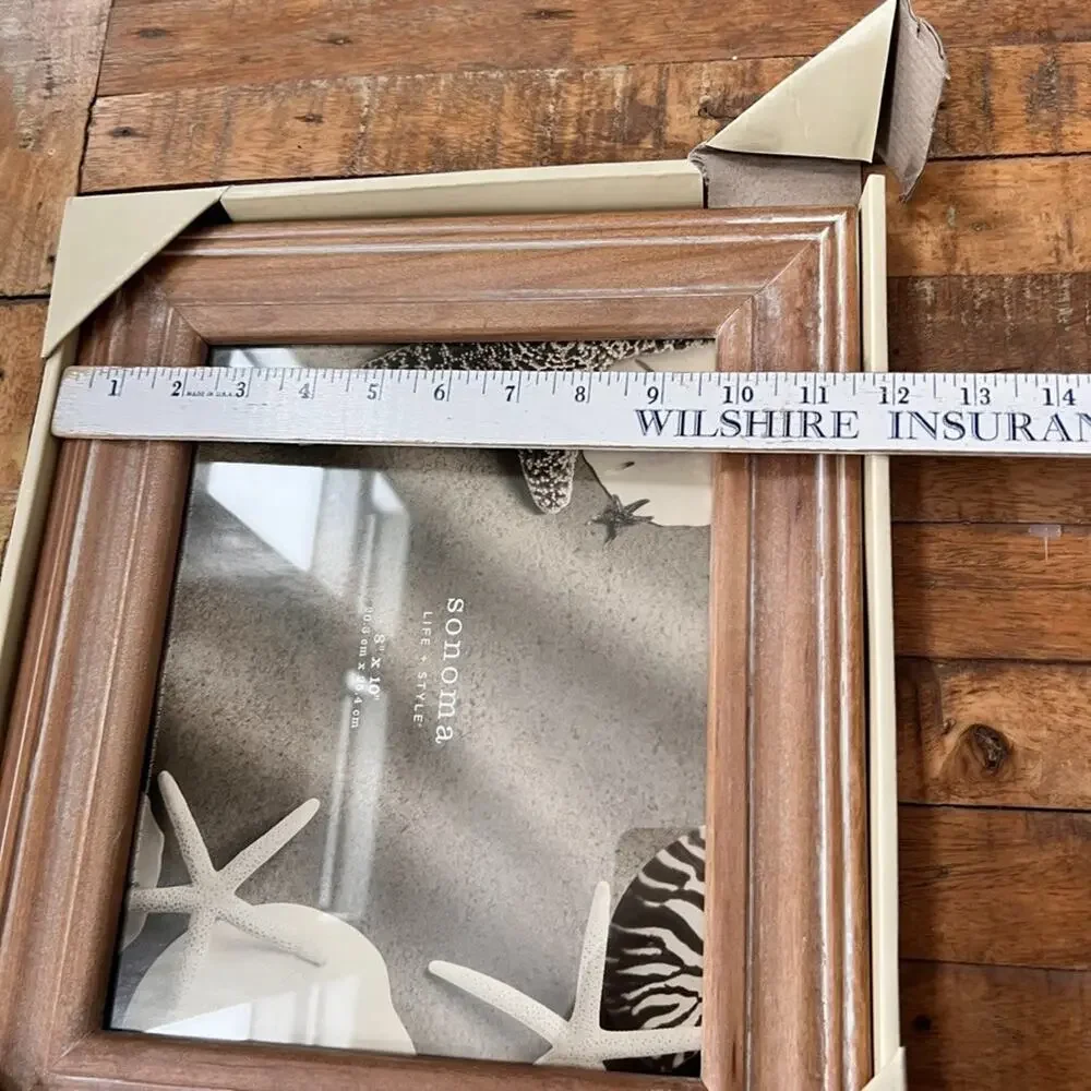 Sonoma Lifestyle 8 x 10 Distressed Wooden Frame